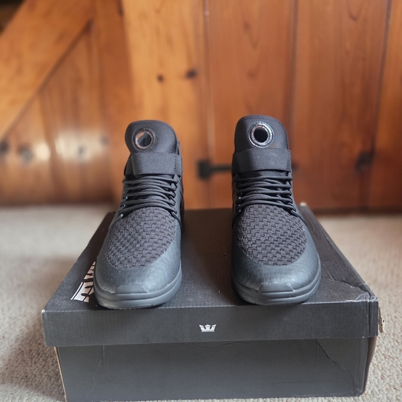 Supra Skytop 5 - Like new, Only Worn 3 Times. All BLACK. With Original Box. - Picture 4 of 4